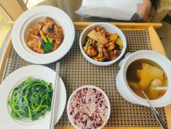 -臻康乃馨月子中心(集美店)