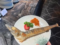 -雍容荟帝王蟹活龙虾展台自助(IFS黑金店)