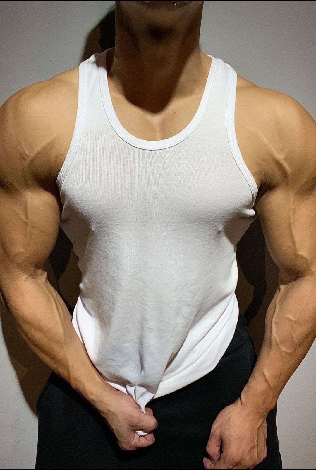 今日份的肌肉线条