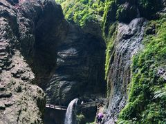 -龙水峡地缝景区