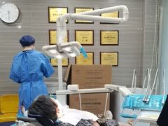 -上海仁爱医院口腔科 · 种植
