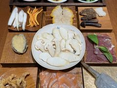-银米·云南传统过桥米线(双廊黑金冠店)