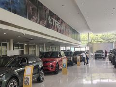 -上海伟杰·捷豹路虎4S店(闵行店)