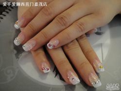 爱手爱脚-摩睫+皮肤管理·科学美容中心