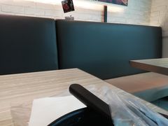 -必胜客(联投东方店)