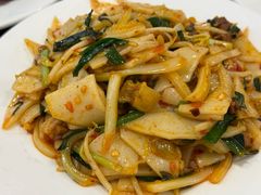 -巍山𤆵肉饵丝