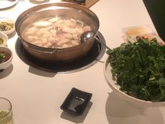 -烹然四季椰子鸡火锅(姚家园万象汇店)