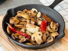 橄榄油煎蘑菇-小满Grainkitchen(滨江商业广场店)