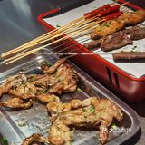 吃着烤串🍢 却有蹦迪的冲动