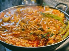 部队锅-MI WU FACTORY米屋美食工厂餐厅(绿地店)