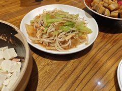 -泉畔人家·老济南经典鲁菜(大明湖店)