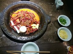 -红九格老火锅(三峡广场店)