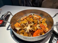 -七欣天香辣蟹火锅(闵行浦江欢乐颂店)