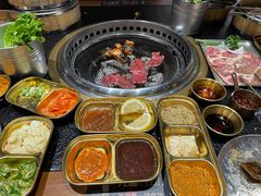 -何发发和牛烧肉·鳗鱼榴莲放题自助(乐峰广场店)