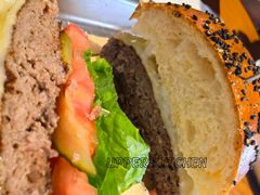 招牌牛肉汉堡-UPPER KITCHEN(延安路店)