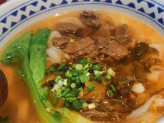 酸菜牛腩粉-三两粉(深圳福田地铁站店)