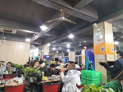 大堂-皖北巫氏三胖地锅鸡(长淮总店)