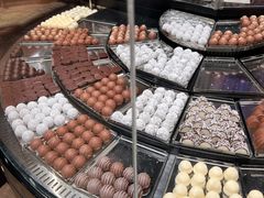 -Laderach 莱德拉(上海环贸iapm店)