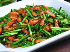 韭菜炒虾子-鱼乐岛餐厅·户外花园主题餐厅