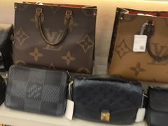 -六六奢品·vintage中古·回收二手奢侈品包包手表首饰(环球港店)