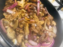-胡须佬鸡煲四季火锅店(石厦西村直营店)