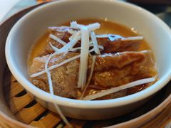 鲍汁腐皮卷-白天鹅宾馆-宏图府餐厅