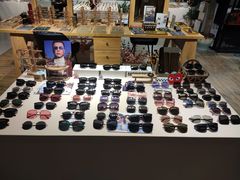 -肆兮眼镜·蔡司·徕卡战略合作店(大坪店)