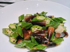 黑鸡枞菌炒秋葵-四季民福烤鸭店(望京旺角店)