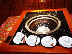 -袁小二大东北铁锅炖(吉祥村总部)