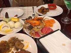 -荣誉国际酒店-云顶旋转餐厅
