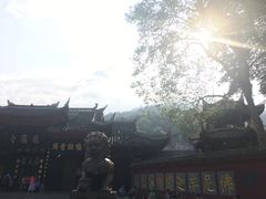 -峨眉山报国寺