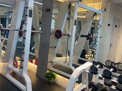 -GYMPLUS私教健身会馆(大悦城店)