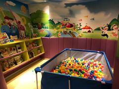 -上海滴水湖皇冠假日酒店