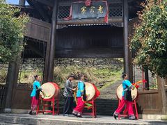 -苗人谷