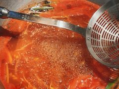 -王奋斗贵州酸汤牛肉火锅