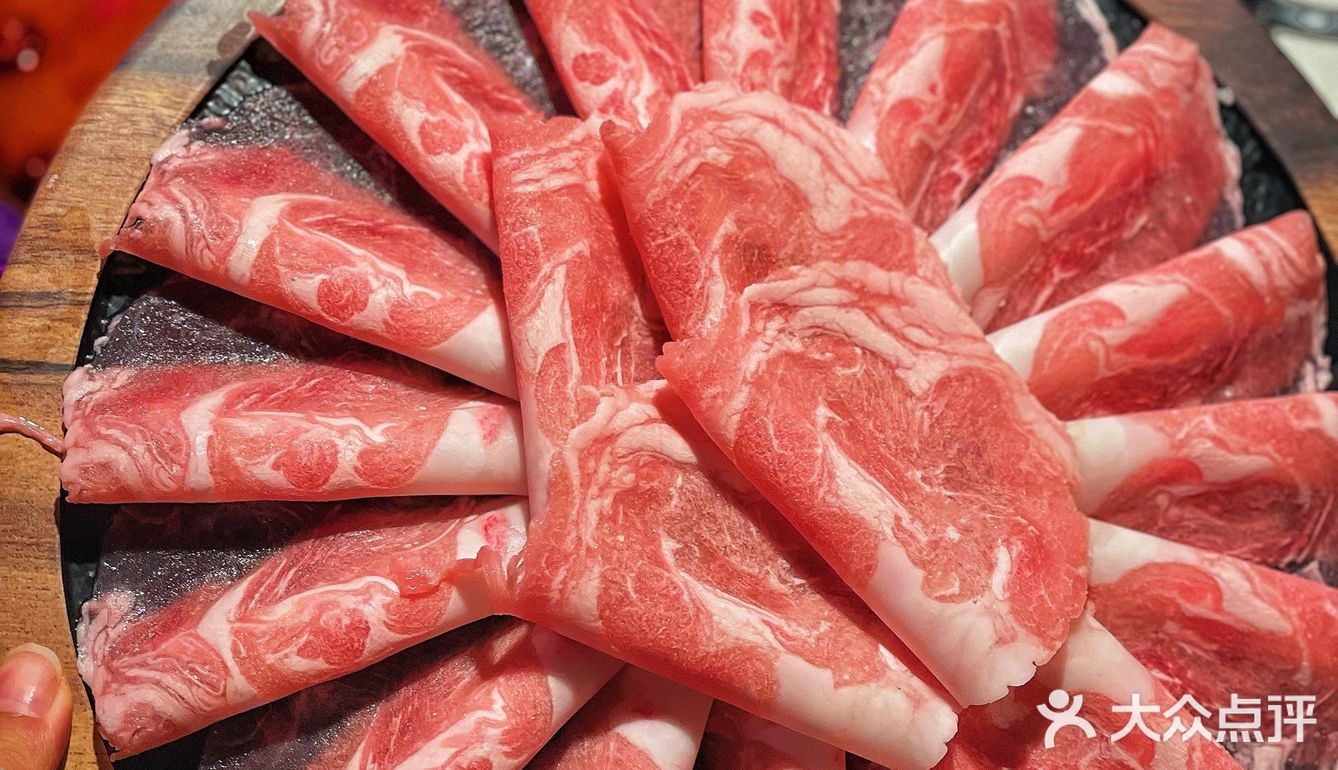 超正宗的重庆老火锅｜大口吃肉美滋滋