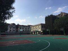 -上海市位育初级中学