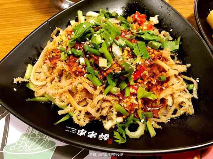 醉串串(万达店)-"进店点的双人套餐,虽然就我一个人!锅底.