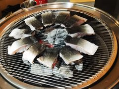 -围炉肉舍•炭烤活鳗•丹东海鲜烤肉(步行街店)