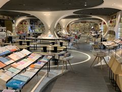 -钟书阁(珍园店)