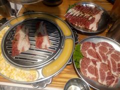 -青瓦炭韩潮烤肉(花园道店)