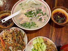 -老方桌烂蹄花川菜馆(九龙坡店)