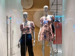 -URBAN REVIVO(欢乐海岸购物中心店)