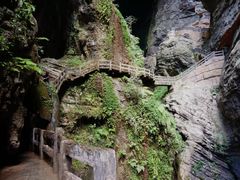 -龙水峡地缝景区