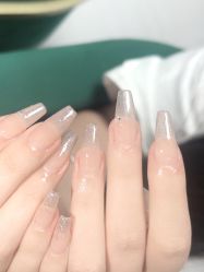 -桃子的美甲店
