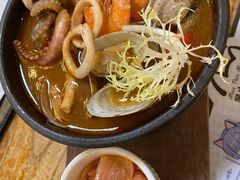 冬阴功汤海鲜泡饭-more than meow吴止猫主题餐厅(承德 中船汇店)