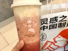 芝芝莓莓桃-喜茶(广州东方宝泰店)