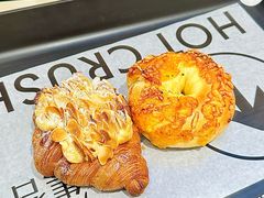 -HOT CRUSH趁热集合·现烤面包(上海环球港店)