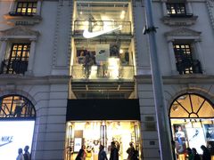 -NIKE品牌体验店(南京东路店)