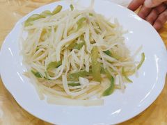 -乡土特色.冷锅鱼.牦牛肉汤锅